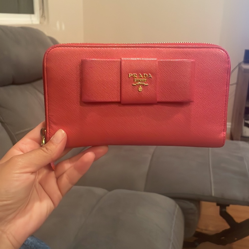 HOT PINK PRADA ZIPPY WALLET - Picture 5 of 17